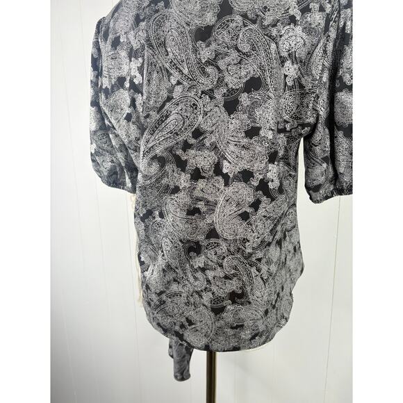 NWT Michael Kors Womens Foil Paisley Wrap Top Size Medium Black Silver - Picture 13 of 15